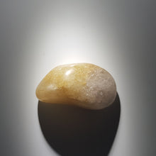 Load image into Gallery viewer, Rutilated Quartz Tumblestone